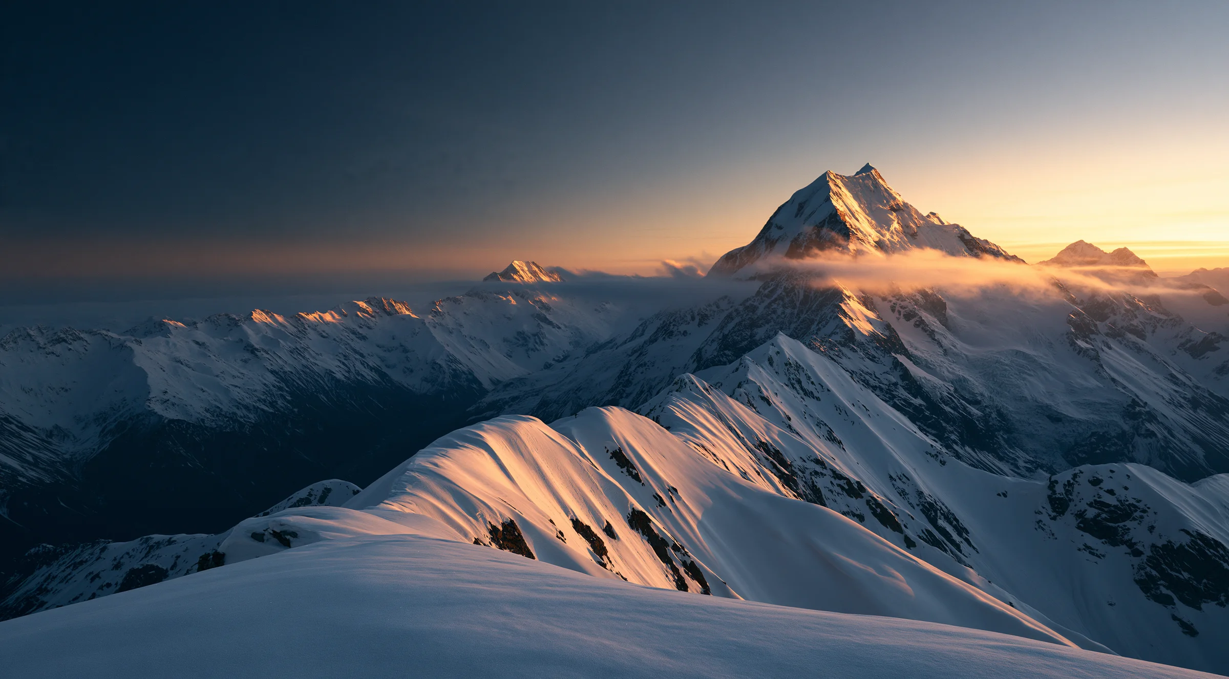 Cordillera al amanecer, paisaje de montaña que representa la solidez y la visión de largo plazo de Cordillera